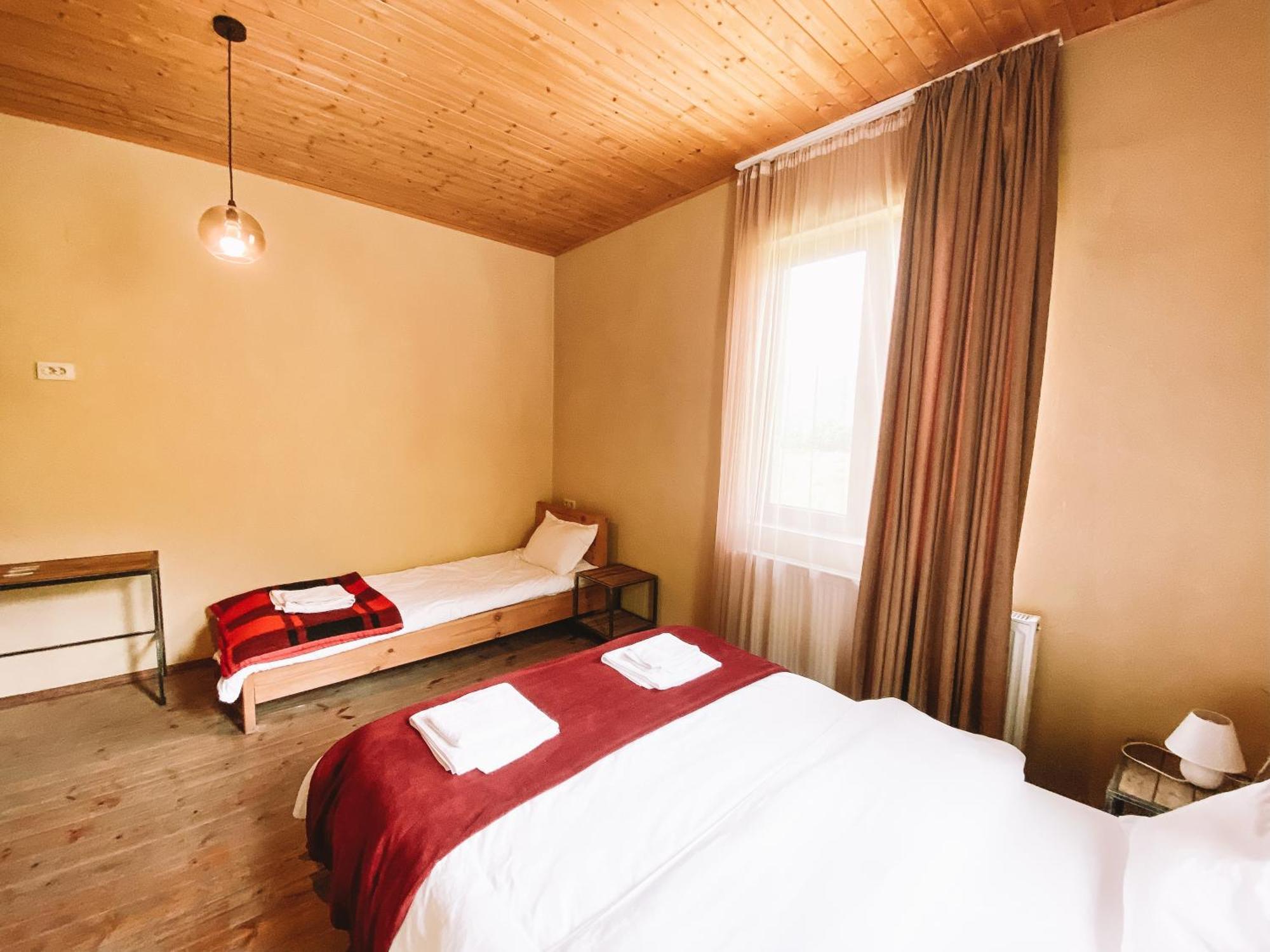 Arte In Kazbegi Hotel Bagian luar foto