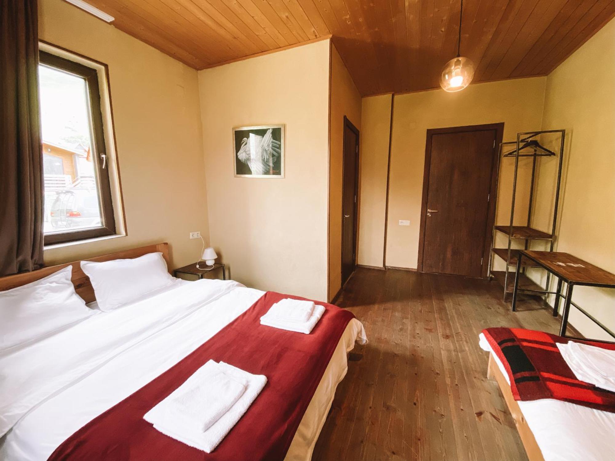 Arte In Kazbegi Hotel Bagian luar foto