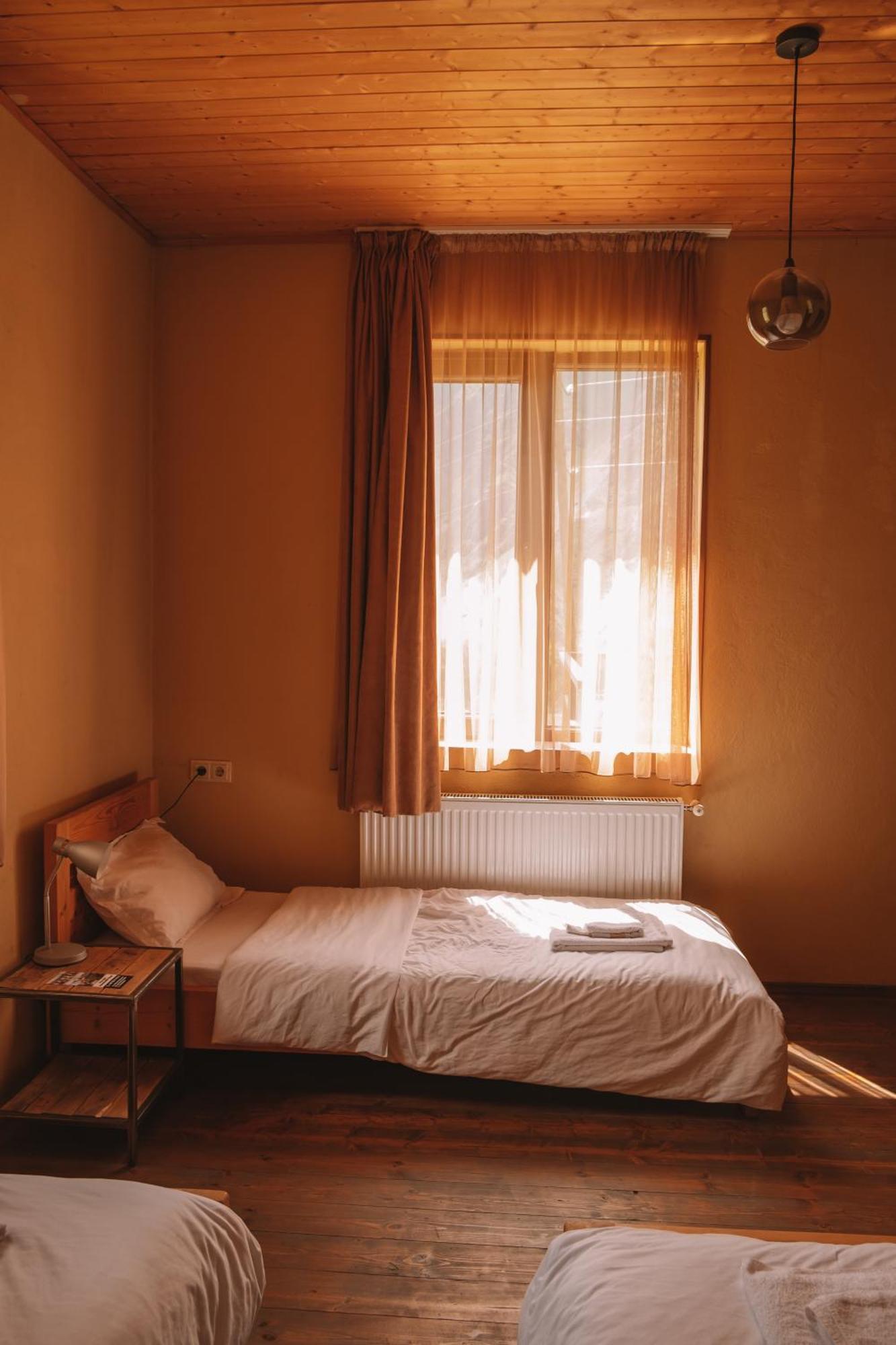 Arte In Kazbegi Hotel Bagian luar foto
