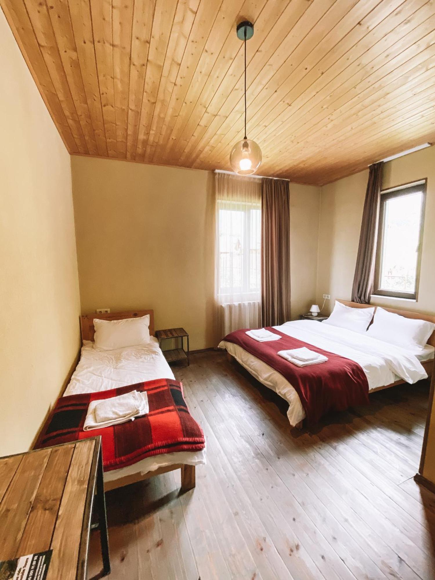 Arte In Kazbegi Hotel Bagian luar foto
