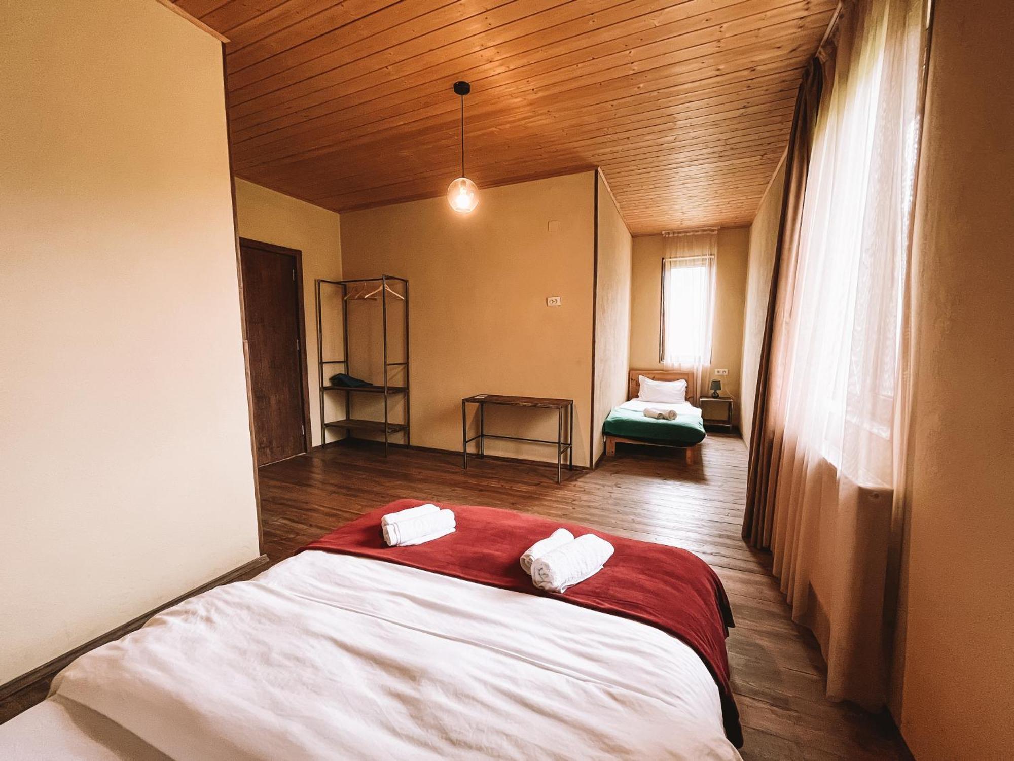Arte In Kazbegi Hotel Bagian luar foto
