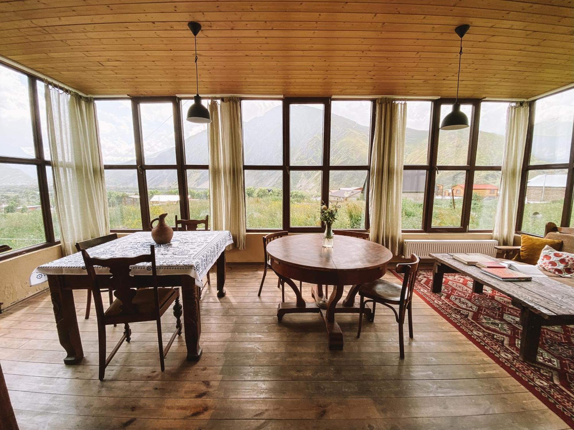 Arte In Kazbegi Hotel Bagian luar foto
