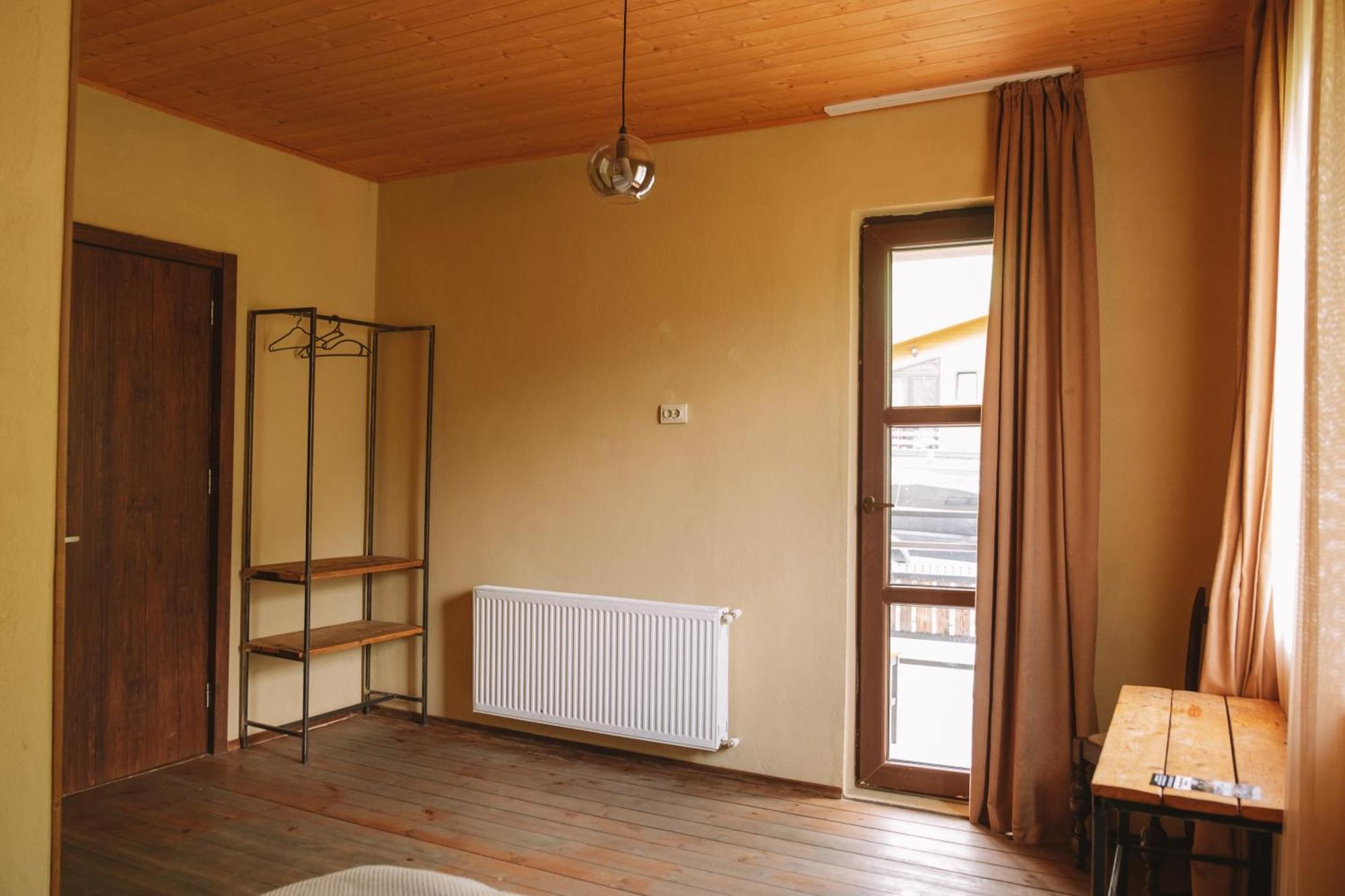Arte In Kazbegi Hotel Bagian luar foto