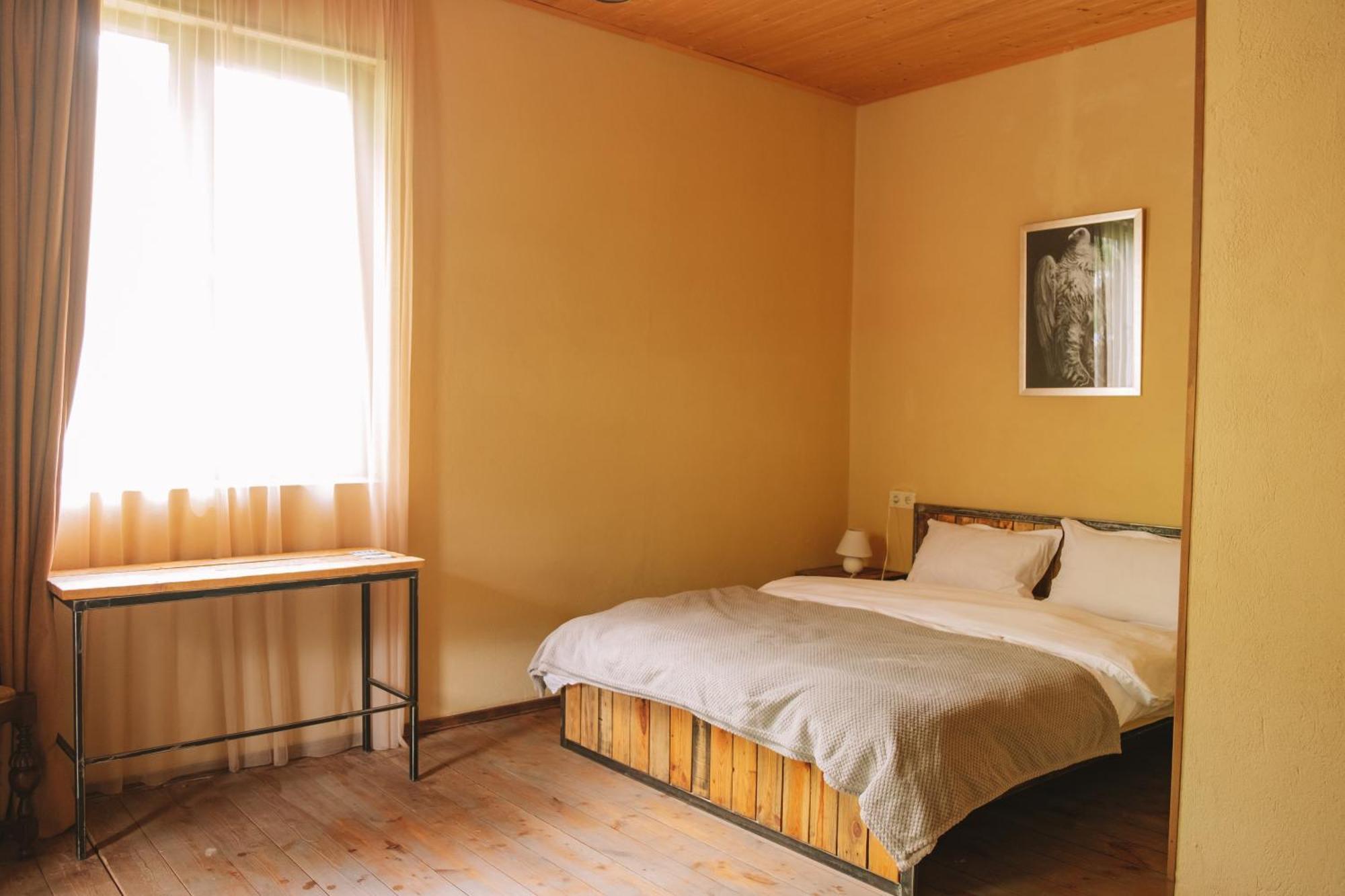Arte In Kazbegi Hotel Bagian luar foto