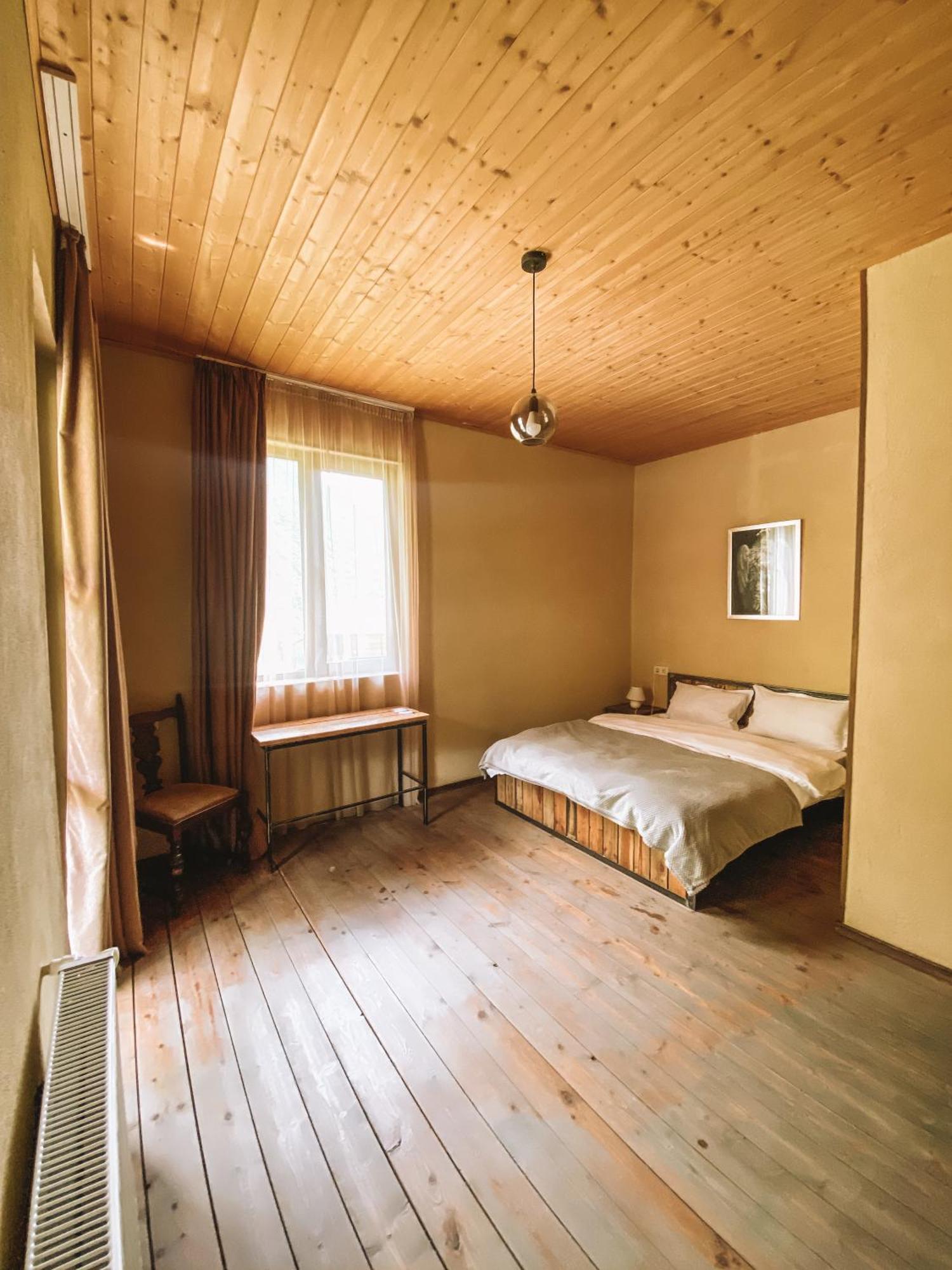 Arte In Kazbegi Hotel Bagian luar foto