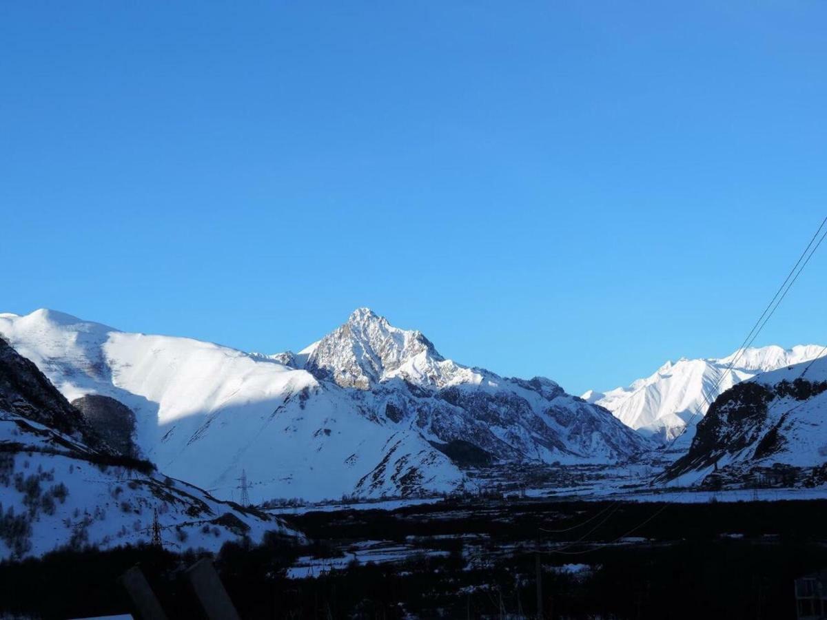 Arte In Kazbegi Hotel Bagian luar foto